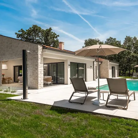 Vista Villa Majkusi