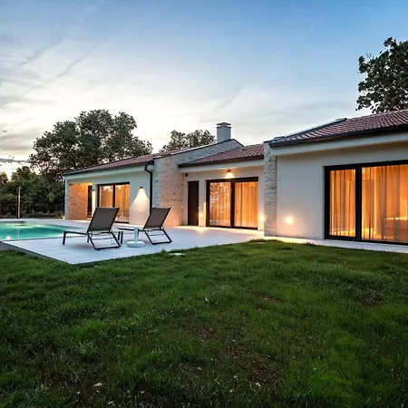 Villa Vista *
